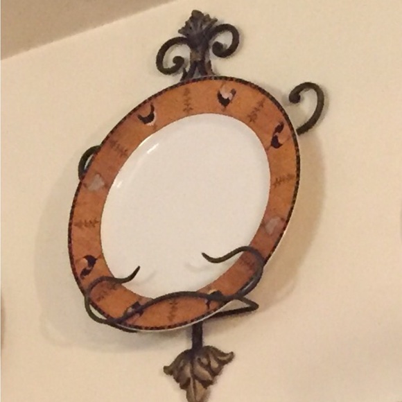 Plate Stand Holder for Wall Hanging Display Rack Hanger Metal Easel 19.5”x13”x2” - Picture 9 of 9